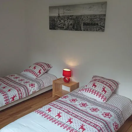 Des Apartment *